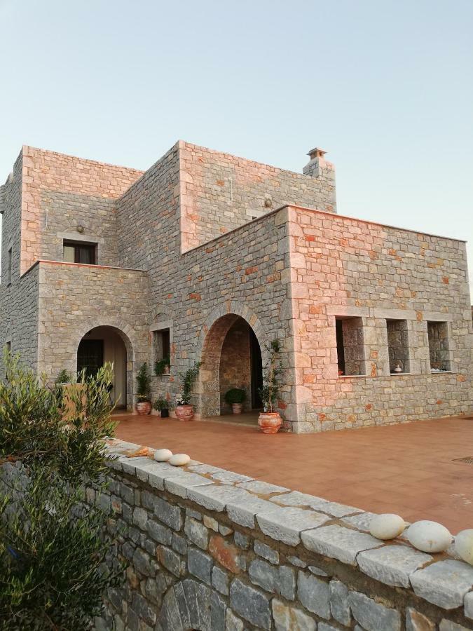 Athevillas Chrysoula Mézapos Eksteriør bilde